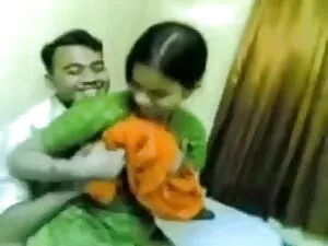 काले चिट्ठे सफेद कपड ...