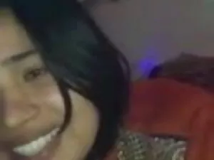Lexi बंधे और गड़बड़  ...