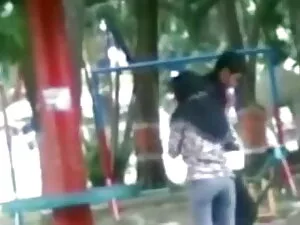 कैमरे पर सेक्सी फिल् ...