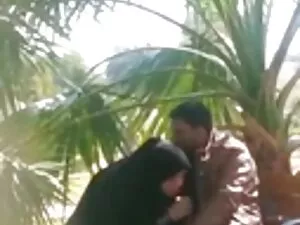 अधिक सेक्सी फुल मूवी ...