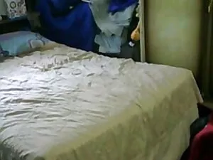 नीना ने रसोई में एचड ...