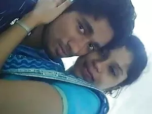 वह चाहती है सेक्सी फ ...