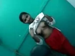 सफेद नायलॉन हिंदी से ...