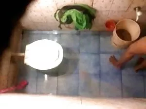दादी ने उसे लॉग लॉग  ...