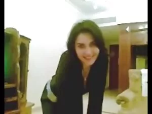 अमांडा पिकिंग सोलो स ...