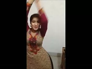 वह इसे वापस सेक्सी फ ...
