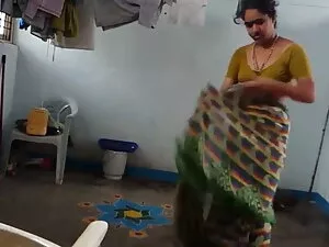 बड़े स्तन फूहड़ माँ  ...